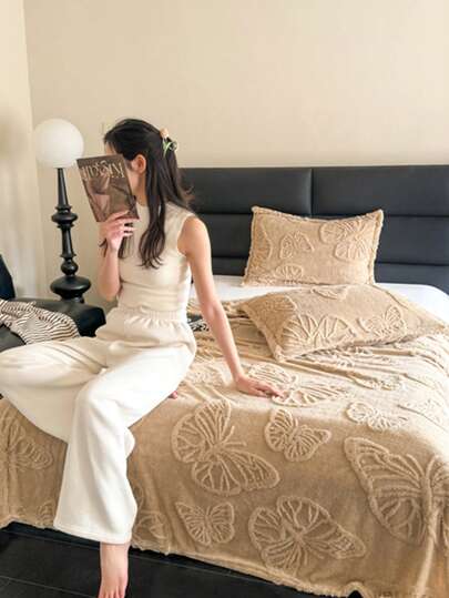 1pc Jacquard Butterfly Pattern Blanket, Suitable For Bed, Sofa, Office Nap, Pet, Warm & Comfortable, Solid Color Minimalist Design, Provides Cozy Sleep Experience, Holiday/Mother's Day Gift