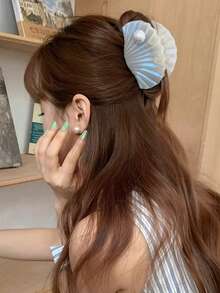 New Spring/Summer Pearlescent Shell Hair Claw Clip, Shark Shaped Hair Clamp For Updo Hairstyles - Multicolor - View 4