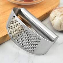 1个银/黑色不锈钢蒜蓉压榨器，手动蒜蓉压榨工具，家用蒜蓉器，弯头蒜蓉器，不锈钢蒜蓉捣碎器 - 銀色 - 查看 4