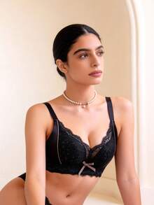 Temptuelle Sexy Lace Bralette With Wireless, Black Lingerie Suitable For Small Chest Women, - Black - View 4