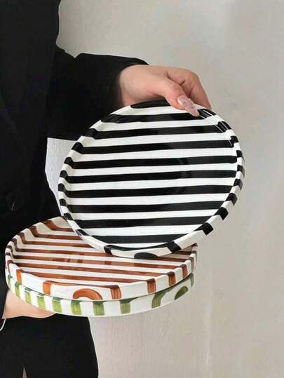 1pc/2pcs Classic Retro Ceramic Striped Plate, European Minimalist Vertical Striped Large Capacity Western Plate, Suitable For Photography Shooting, Afternoon Tea Snacks And Desserts, Party Gathering Snack Plate, Bedroom Jewelry Storage Plate, Ramadan, New Year Plate, Gift, Tray