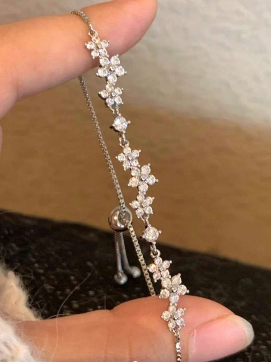 1条闪亮五瓣花手链，优雅可调节手链，适合女性佩戴，可用于派对、日常佩戴、婚礼等场合。 - 銀色 - 查看 1