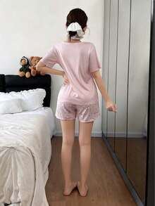 Dreamivo 两件套女士睡衣套装，柔软轻盈家居服，蝴蝶结印花时尚短袖和短裤，适合春夏穿着 - 淺粉色 - 查看 2