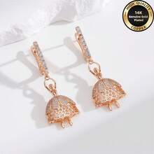 一对玫瑰金镀层14K铜女士耳环，优雅低致敏材质，镶嵌奢华合成锆石，舞女/芭蕾舞者吊坠耳环，适合日常佩戴、派对、度假、婚礼等场合，是馈赠佳品，采用无镍电镀工艺。 - 玫瑰金 - 查看 13