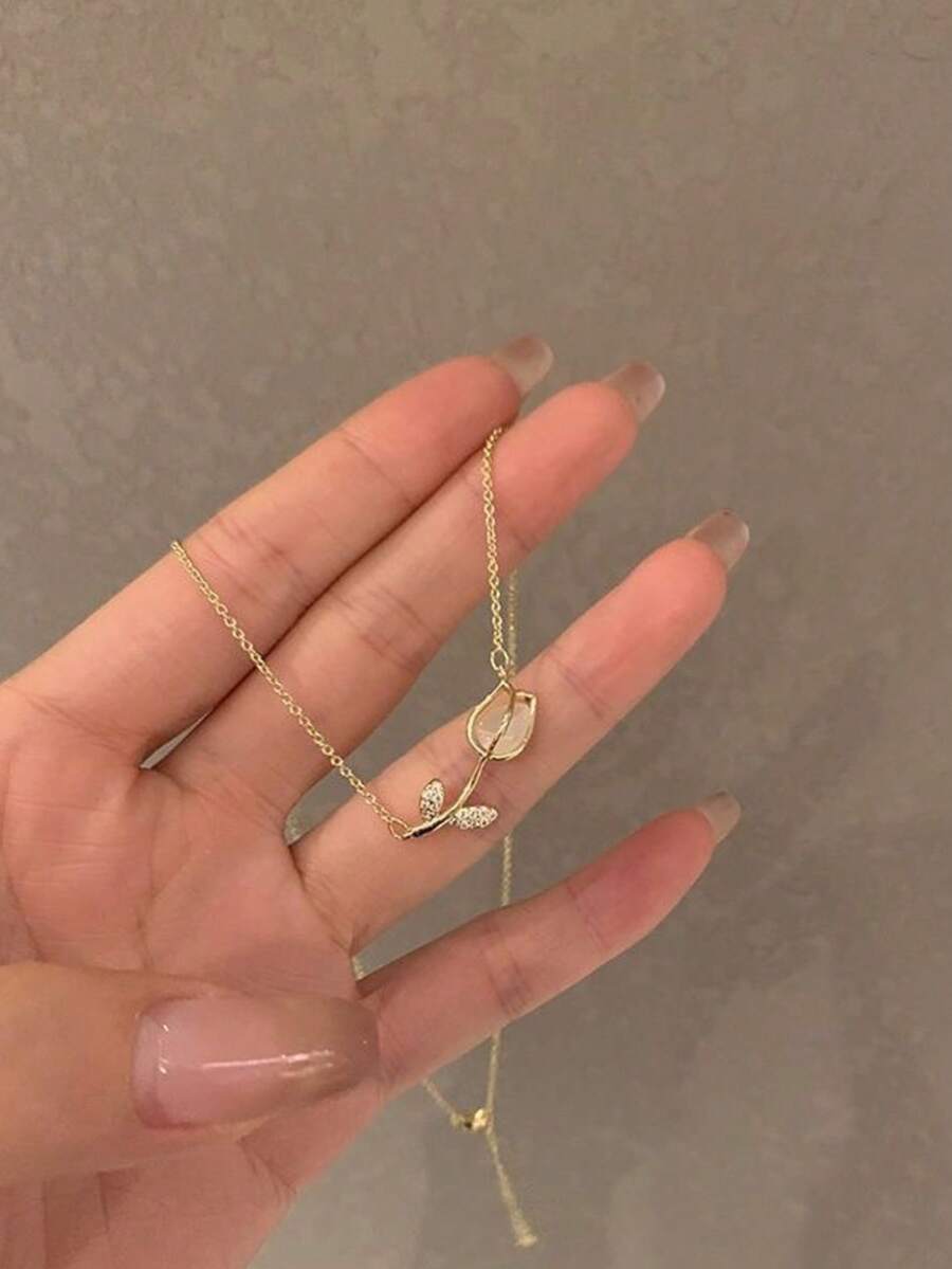 1 chiếc vòng cổ hình hoa tulip, thiết kế độc đáo, sang trọng và thanh lịch dành cho nữ. - Nhiều màu - Xem 1