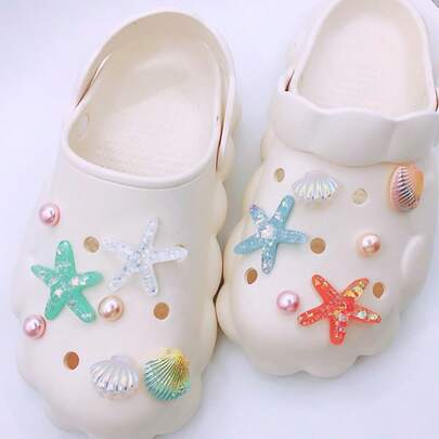 13 piezas de Estrellas de mar, conchas marinas y accesorios decorativos de resina con perlas falsas de colores, adecuados para sandalias, zuecos calados, manualidades de verano, color blanco