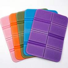 1件装 - 户外坐垫 - 便携式可折叠露营垫，防水、防潮、耐热，多种颜色可选，采用无异味聚乙烯野餐毯制成。适用于徒步旅行、户外活动、海滩、公园，可替代椅子。也适用于钓鱼、音乐会和体育赛事。是家庭露营的理想之选。耐用轻便，是旅行必备品。 - A - 查看 10