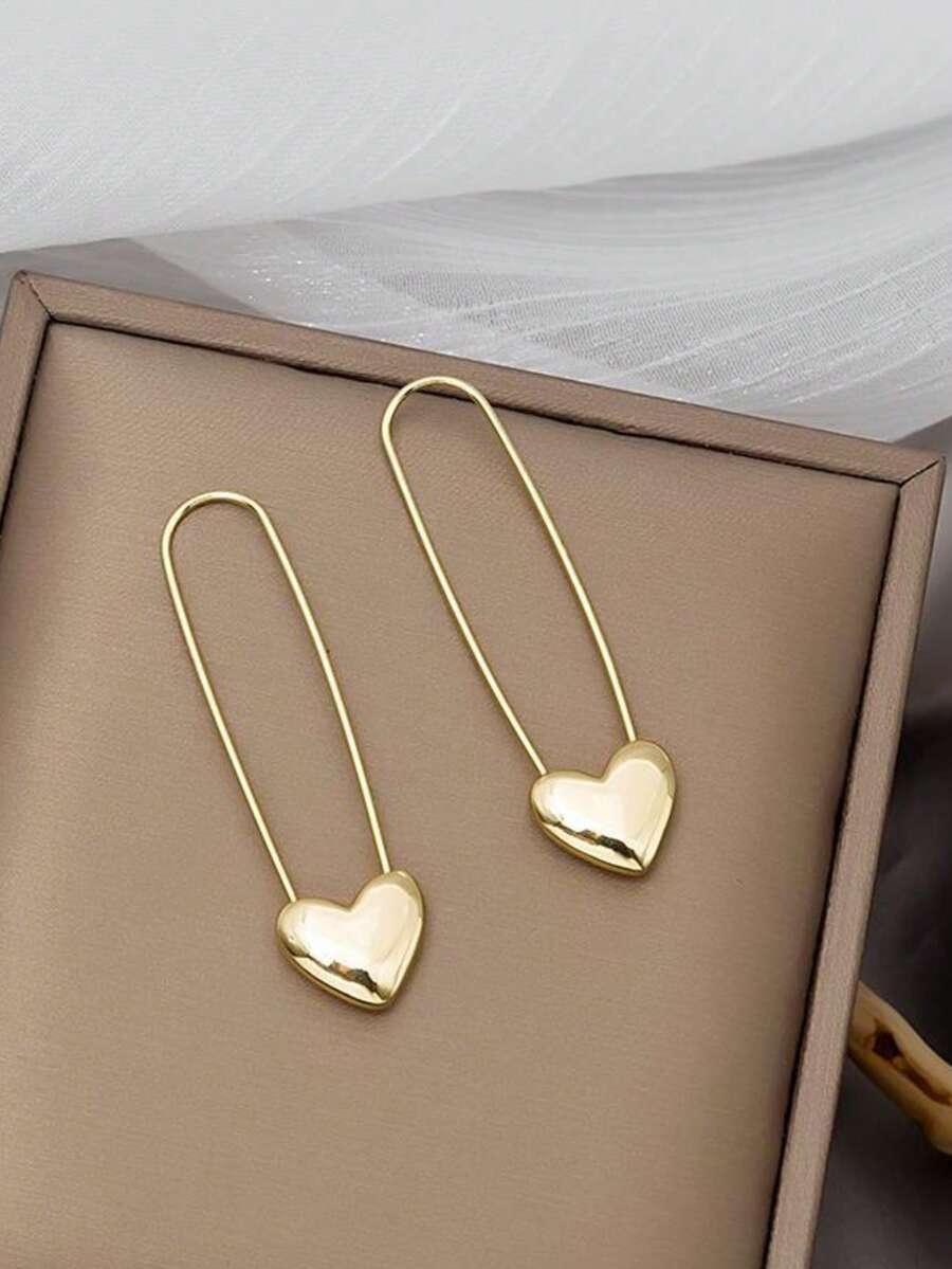1 Pair Heart-Shaped Minimalist Earrings - Yellow Gold - View 1