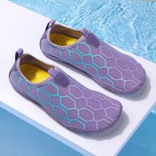 1双多功能运动透气男女通用赤足鞋，柔韧鞋底几何印花透气网面套脚瑜伽训练涉水运动鞋 - 紫色 - 查看 3