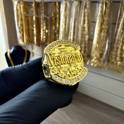Anel Dedeira Ajustável Visionário Cravejado Em Zircônia Feito De Moeda Antiga Idêntico Ao Ouro