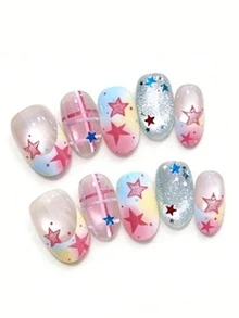 10片装，名为“粉蓝星”。这款美甲贴片完美融合了腮红粉和天蓝色，并点缀以俏皮的星星和格子图案。柔和光泽的质地和充满奇思妙想的图案，打造出时尚百搭的造型——无论是休闲外出、参加节日庆典，还是任何你想让自己感觉自信满满的日子，它都是理想之选。 - 彩色 - 查看 2
