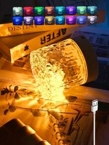 16/7色波浪投影夜灯,USB供电,适合家居装饰,配有遥控器,营造卧室氛围,是节日礼物和日落灯的理想之选。采用亚克力水晶材质,提供7/16种柔和不刺眼的照明模式。(关键词:照明,家居装饰,LED灯,卧室装饰,照明) - 彩色 - 查看 5