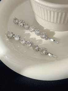 2 st. strass-luggspänne i ett stycke, elegant sidoklämma, håraccessoarer med kristall och solros - Silver - Visa 3