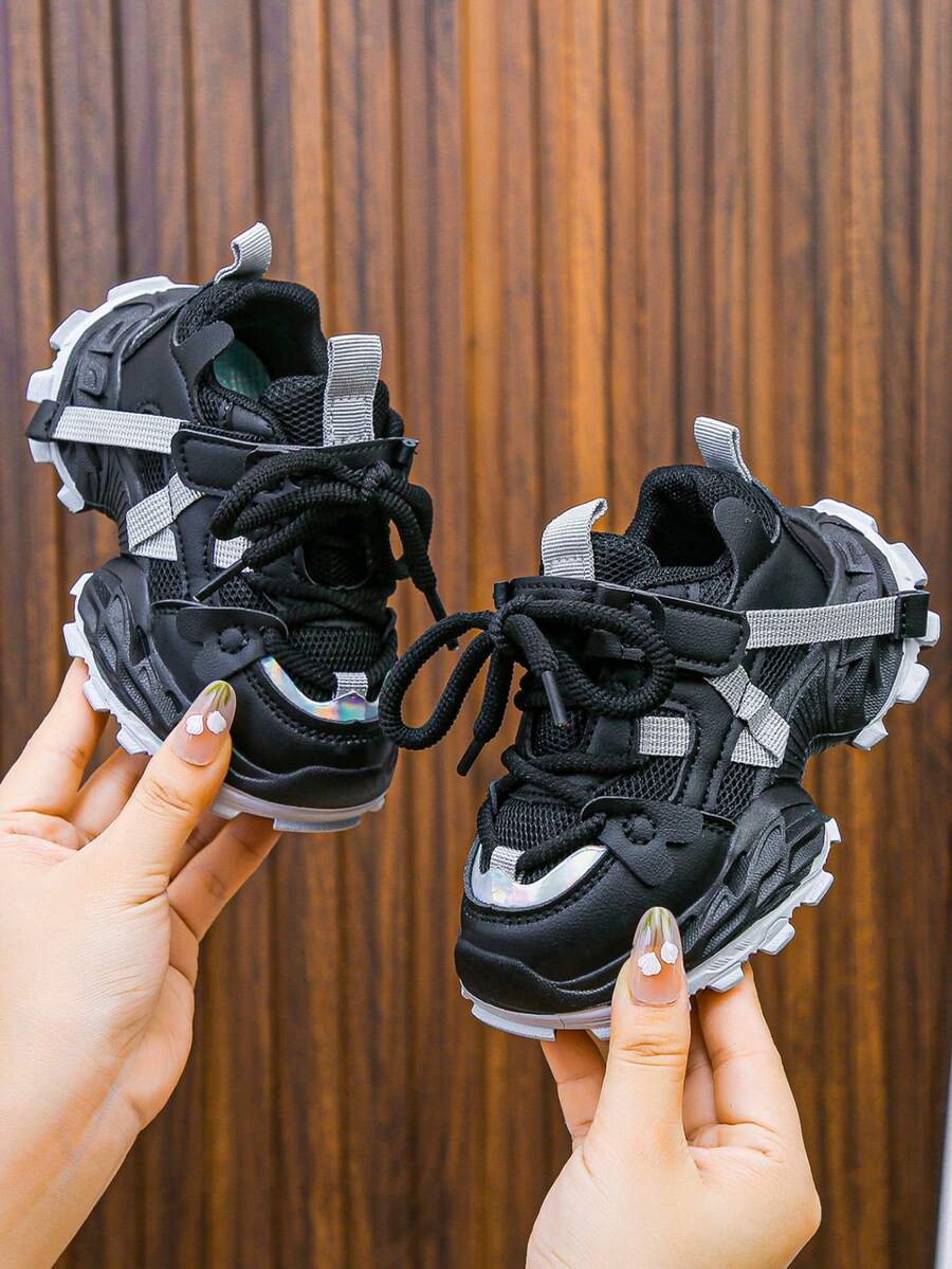 新款兒童機能厚底粗獷運動鞋,灰色透氣網布鞋面,柔軟防滑緩震耐磨鞋底,中性休閒鞋,適合日常戶外輕量運動 - 黑色 - 查看 1