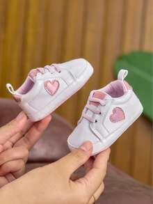 心形图案休闲软底婴儿鞋，适合春、夏、秋、冬四季室内外穿着，0-1岁幼儿适用 - 粉色 - 查看 2