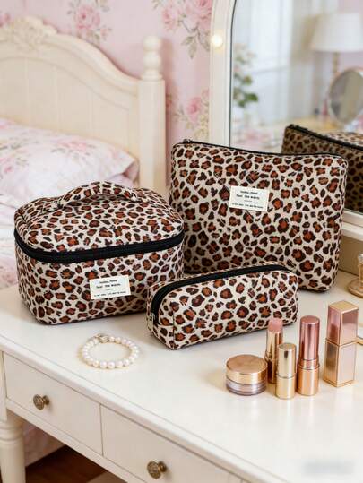 时尚豹纹女士化妆包，方便实用的多功能化妆品及化妆工具收纳包，女士梳妆台必备化妆品收纳包，大容量精致女士包，新年和情人节时尚女士包包礼物。