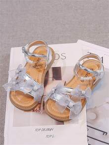 一双银色可爱时尚设计，带按摩垫，软底防滑平底凉鞋，适合幼儿，春夏秋冬皆宜。 - 銀色 - 查看 3