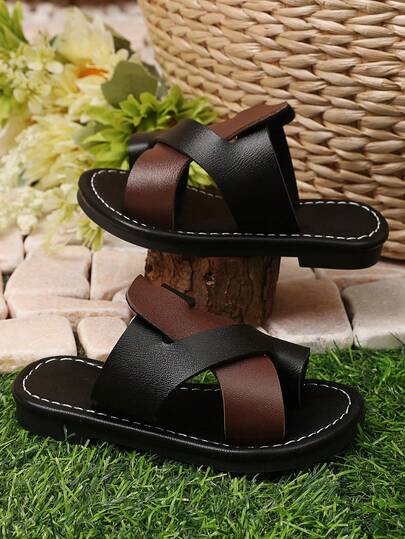 1双黑色加大码幼儿/儿童时尚拖鞋，黑灰色PU绑带圆头套脚设计，轻便时尚奢华可爱罗马凉鞋，适合3-15岁男孩女孩日常休闲、派对、旅行，2025春夏款，建议买大一码