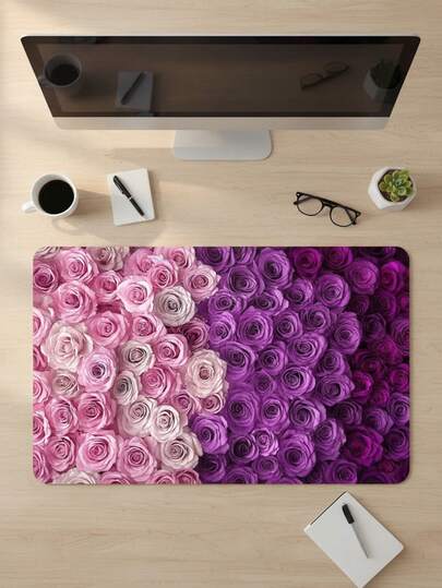 大尺寸防水防滑光滑布面紫粉渐变花卉图案鼠标垫，也可作键盘垫、桌垫或书架使用，适合游戏玩家、办公室和宿舍使用，兼容鼠标和轨迹球，是送给游戏玩家的绝佳礼物。