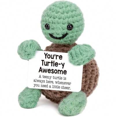 1pc Lovely Turtle Doll Is Made Of Yarn, Which Is Soft And Comfortable To The Touch. About 2.3 X 1.4 X 3.5 Inches, The Mini Turtle With Encouraging Word Cards Can Be Carried Around, Giving You Positive Energy Anytime And Anywhere.