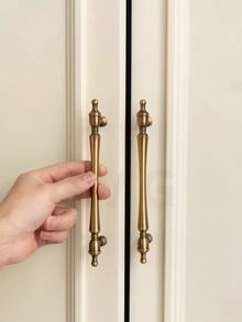 1个金属橱柜/抽屉拉手，法式奢华风格，青铜复古家具门把手，适用于衣柜、鞋柜、书桌、家居装饰 - 古銅色(A款) - 查看 2