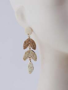 1 Pair Handmade Boho Style Long Gradient Leaf Dangle Earrings, Face-Slimming Design Suitable For Beach Vacation, Music Festival, Casual Wear - Multicolor - View 8