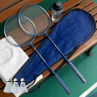 1 Set Racchette da Badminton Blu (2 Racchette + 3 Volani in Nylon + 1 Borsa da Trasporto), Leggere e Durevoli, Racchette Smontabili in Rete di Nylon e Lega, Set Completo per Principianti per Gioco al chiuso/all'aperto, Attrezzatura Sportiva Duratura