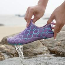 1双多功能运动透气男女通用赤足鞋，柔韧鞋底几何印花透气网面套脚瑜伽训练涉水运动鞋 - 紫色 - 查看 2