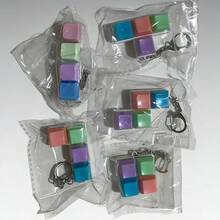 1pc 4-Key Keyboard Keychain Stress Relief Toy, Finger Keyboard Toy, Multiple Colors Available, Tension/Pressure, Unisex Keycap Keychain Pendant Decoration - Multicolor - View 11