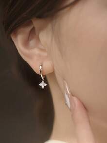 Bông tai bạc 925 hình hoa bốn lá, mặt dây chuyền hình tròn đôi đính đá Cubic Zirconia, kiểu dáng hoa lá ngọt ngào, không gây dị ứng, kèm hộp quà sang trọng. - Nhiều màu - Xem 4