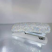 1个优雅闪亮水钻订书机，可装订1-20页活页纸，便携式多功能活页夹办公装订工具，桌面配件，可粘贴贴纸，旅行、节日、日常使用、婚礼、生日、派对、节日礼物、钻石装饰桌面摆件、珠饰工艺品、宝石、家居装饰、学习用品、学生文具、办公用品 - 彩色 - 查看 5