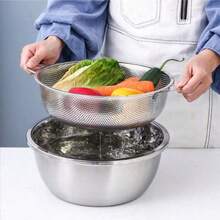 Bộ 3 rổ lọc đa năng bằng thép không gỉ - Rổ lưới dày và bền với tay cầm kép, thích hợp để ráo nước và rửa trái cây và rau củ. - Bạc - Xem 12