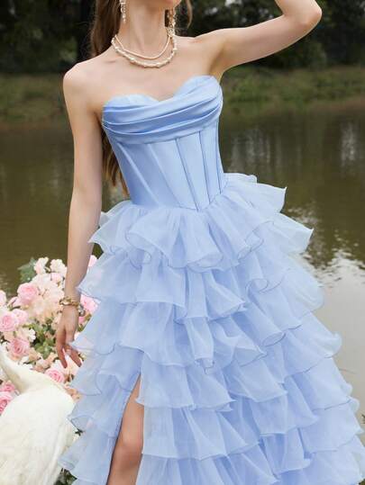 Faeriesty 优雅的无肩带晚礼服，多层薄纱裙摆，高开衩设计，适合婚礼宾客、浪漫写真、新娘写真、花园仪式和周年庆典。