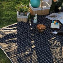 1 Outdoor Simple Checkered Picnic Mat, Lawn Outing Tablecloth, Moisture-Proof Cotton And Linen Picnic Mat - A - View 2