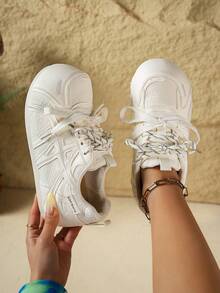 Women's Low-Top Thick-Soled Sneakers, Lace-Up Round Toe, New Fashion Shoes, Solid Color, Comfortable Soft Bottom, Casual Shoes, Sports Shoes, Fashionable Shoes, Lightweight Running Shoes, Shoes, Suitable For Daily Wear, Commuting - White - View 2