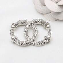 New Stylish Light Luxury Brooch, Noble Temperament, Small  Double C Brooch, Pearl And Rhinestone Jewelry - 彩色 - 查看 4