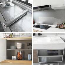 1卷银色自粘铝箔墙纸 - 防水PVC厨房防油贴纸，适用于台面、橱柜、家具 - 純色 - 查看 3