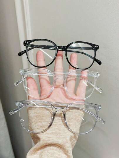 3 piezas Gafas redondas, adecuadas tanto para hombres como para mujeres. Las lentes son transparentes. Hay opciones de marco en negro, transparente y gris translúcido. Estas gafas son adecuadas para que los estudiantes las usen después de regresar a la escuela, y también se pueden usar para actividades como lectura de computadora, juegos, ver televisión o usar teléfonos móviles.