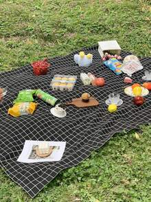 1 Outdoor Simple Checkered Picnic Mat, Lawn Outing Tablecloth, Moisture-Proof Cotton And Linen Picnic Mat - A - View 4