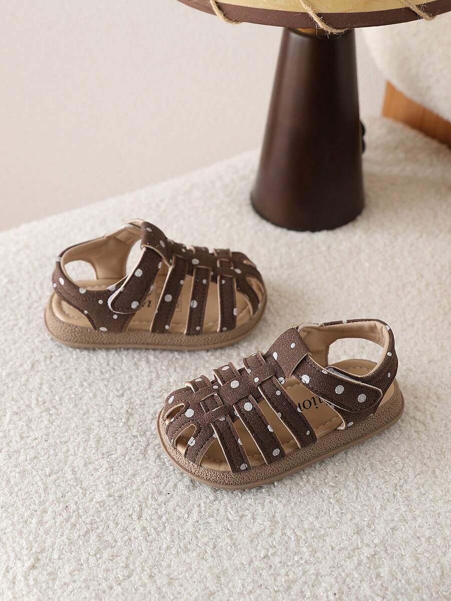 1 Pair Polka Dot Summer Toddler Shoes, Girls Closed Toe Sandals, Princess Baby Beach Shoes - Brown - View 1