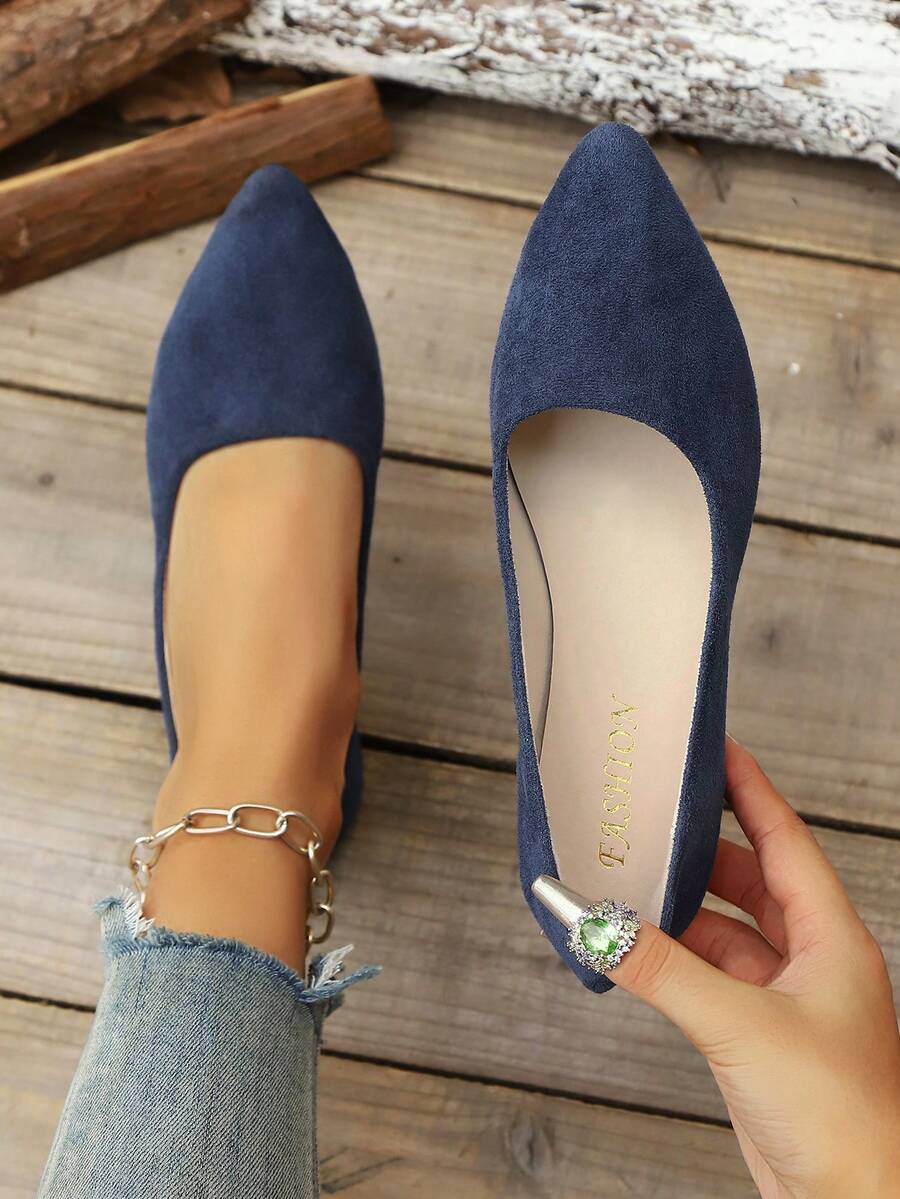 Giày bệt casual mới dành cho thanh thiếu niên, phù hợp cho việc đi lại hàng ngày, đi chơi với bạn bè, có các màu da lộn đỏ tía, xanh navy và hồng nhạt. - Màu xanh lam - Xem 1
