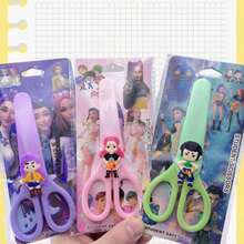 Juego de tijeras de corte de papel con diseño de grupo de chicas idol coreanas populares, tijeras decorativas de colores con mangos de resina ABS antideslizantes para cortar papel, scrapbooking, hacer tarjetas, diseño de patrones DIY y manualidades - Multicolor - Ver 6