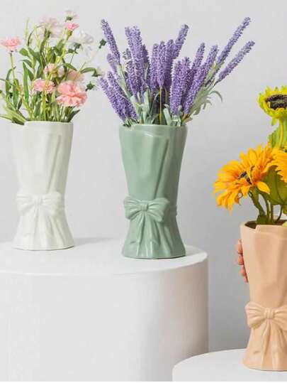 1个INS风格独特设计花瓶，奶油色，美观家居桌面装饰，干花/鲜花插瓶，摄影道具