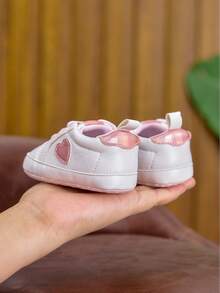 心形图案休闲软底婴儿鞋，适合春、夏、秋、冬四季室内外穿着，0-1岁幼儿适用 - 粉色 - 查看 6
