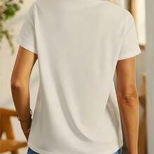 Women's Short-Sleeved T-Shirt With A Cute Kitten Climbing A Rope Print - Plain, Standard Size, Machine Washable, Ideal For Casual Wear In Spring, Summer, And Autumn. - Beige - View 4