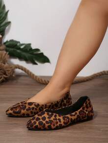 Wide Fit Plus Size Solid Color Comfortable Soft Bottom Women's Pointed Toe Slip-On Shoes, Elegant Ladies' Extra Wide Width Casual Flat Shoes For Daily, Office, Commute, Spring, Leopard Print, Ballet Shoes, Brown, Mother's Day Gift - Brown Leopard Print - View 4