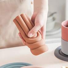 1pc Heat Resistant Silicone Trivet Mat, Non-Slip & Durable, Suitable For Hot Pots, Pans & Cups, Modern Kitchen Essential - View 4