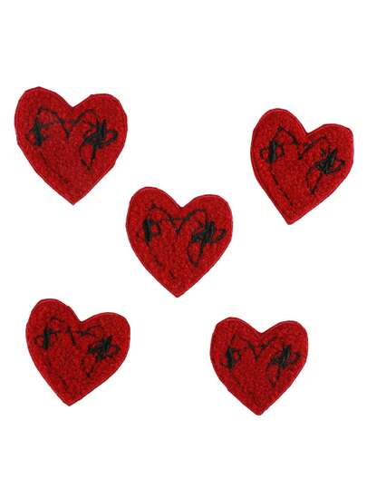 5片红色爱心图案刺绣布贴，可爱卡通风格，可熨烫/缝纫，适用于DIY手工制作，可用于服装、包包、帽子、家居装饰等。