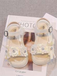 1 đôi dép xăng đan trẻ em màu be, thiết kế dễ thương và thời trang, đế có đệm massage, mềm mại, chống trơn trượt, thích hợp cho mùa xuân, hè, thu và đông. - Màu be - Xem 3