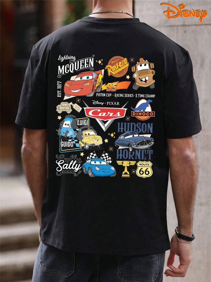 Disney Men's Casual T-Shirt, Cars Character Badge All-Over Print, Nostalgic Cartoon Design, Comfortable Fit, Perfect For Disney Fans & Casual Outfits - màu đen - Xem 1